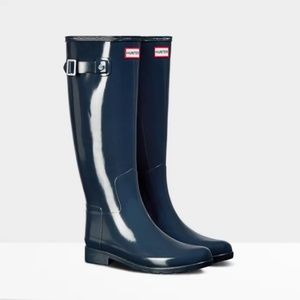 Hunter Boots Women's Refined Gloss in Navy, size 7